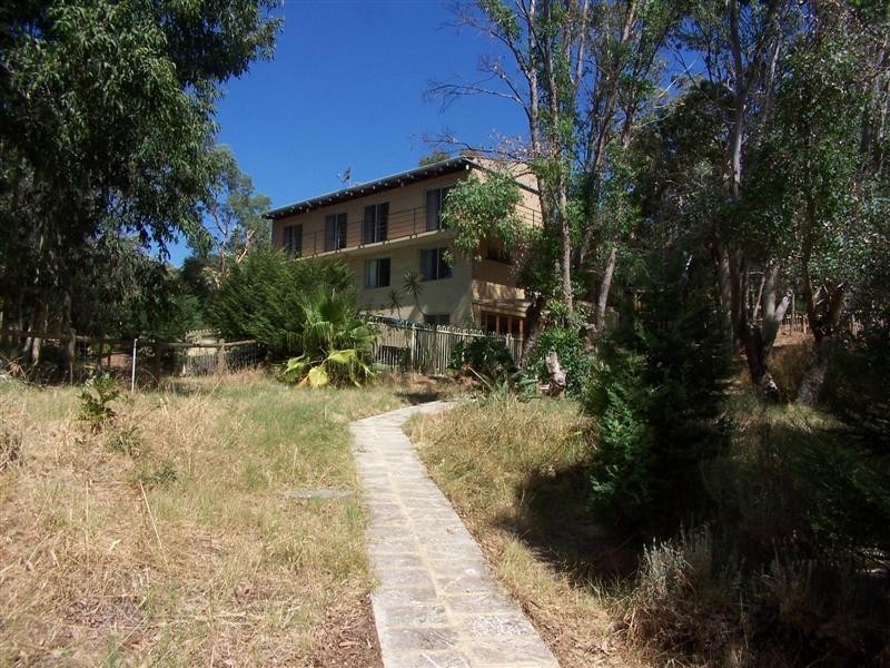 27 Watsonia Road, Gooseberry Hill WA 6076