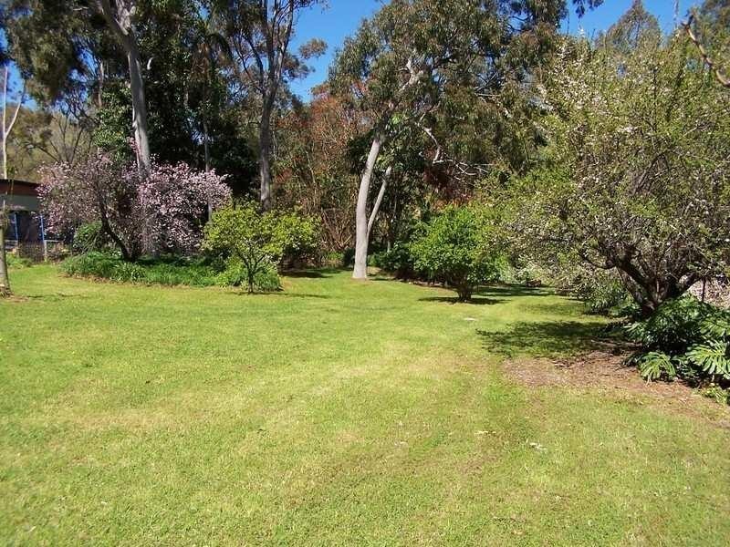 30 Marri Crescent, Lesmurdie WA 6076