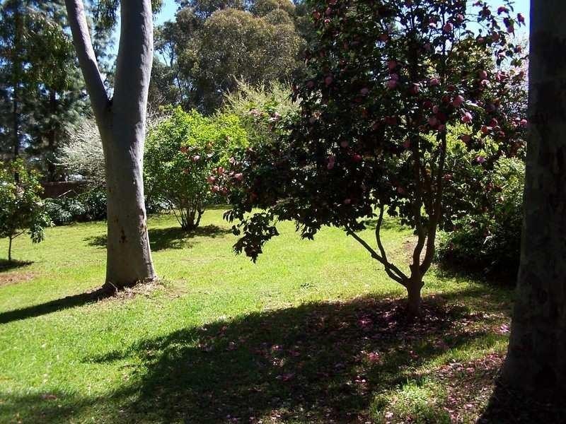 30 Marri Crescent, Lesmurdie WA 6076