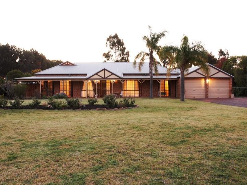 37 Hawkvalley Crescent, Maida Vale WA 6057