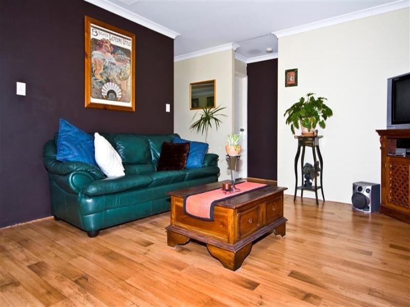 49 Myerson Crescent, Maida Vale WA 6057