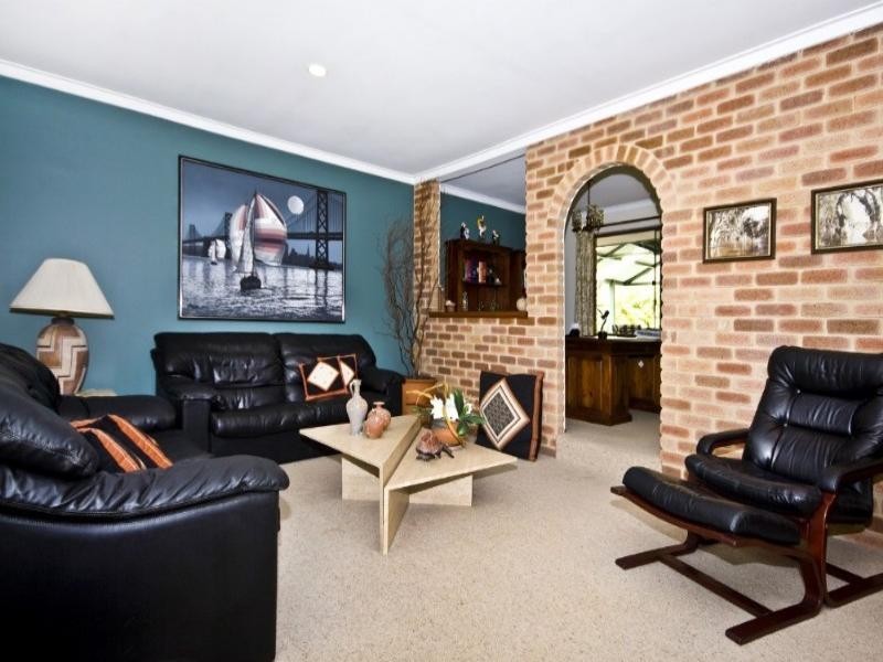 22 Cootamundra Way, Maida Vale WA 6057