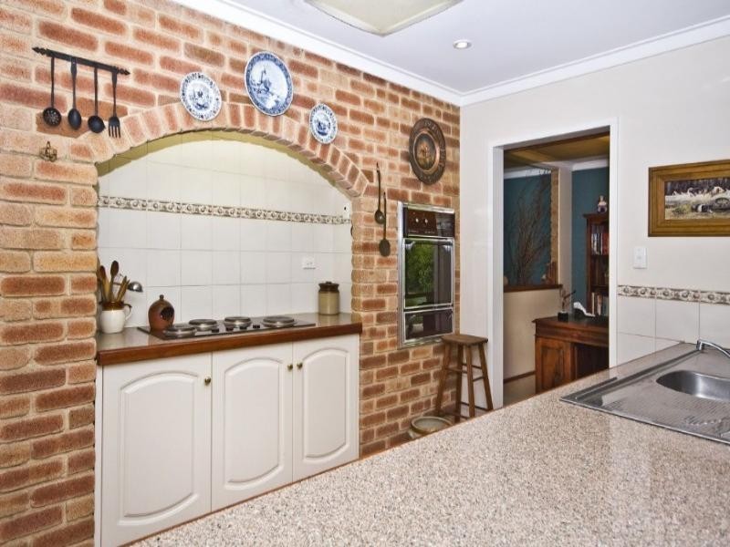 22 Cootamundra Way, Maida Vale WA 6057
