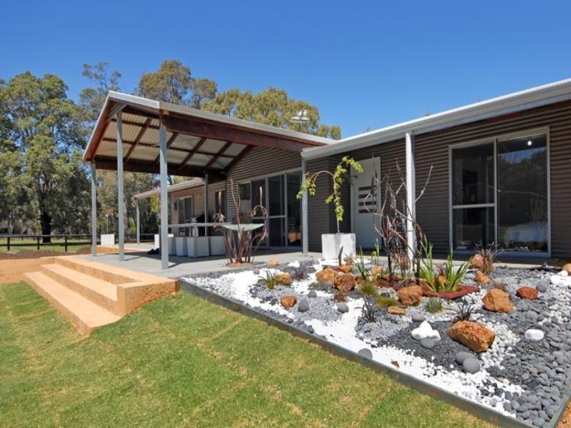 989 Brookton Highway, Roleystone WA 6111