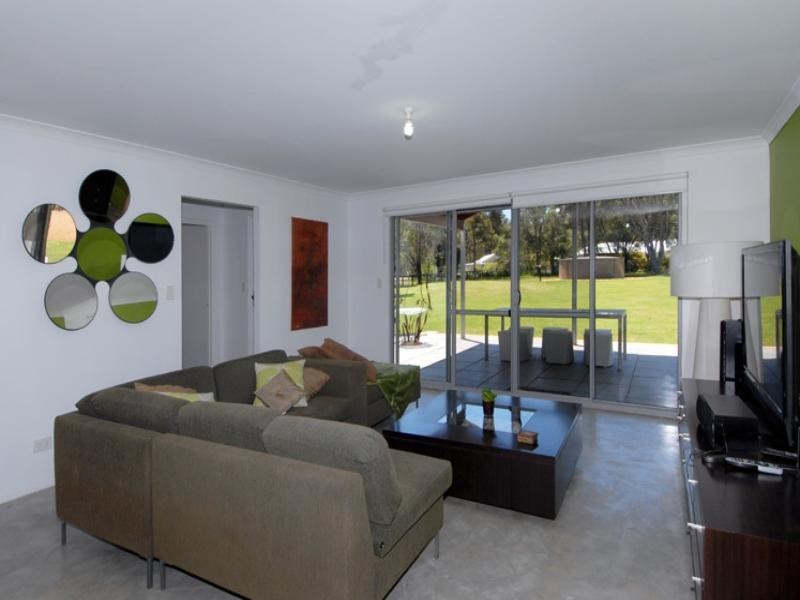 989 Brookton Highway, Roleystone WA 6111