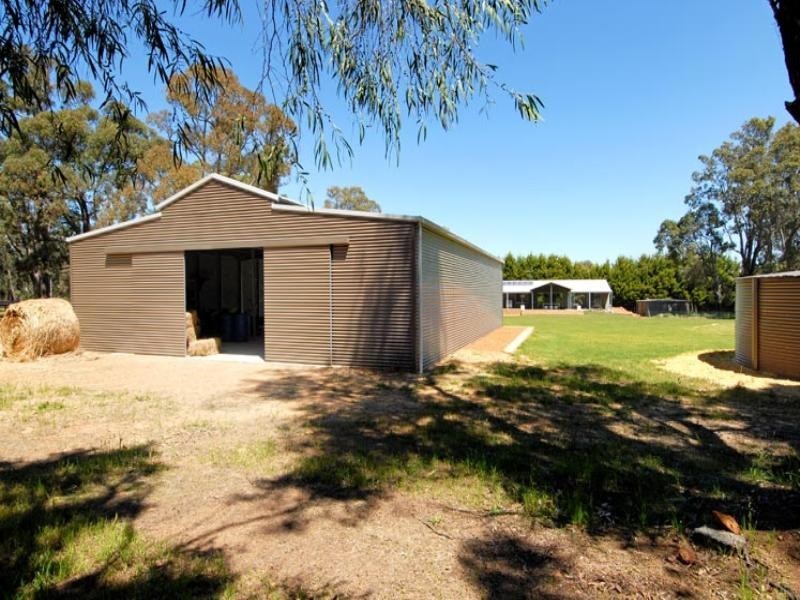 989 Brookton Highway, Roleystone WA 6111
