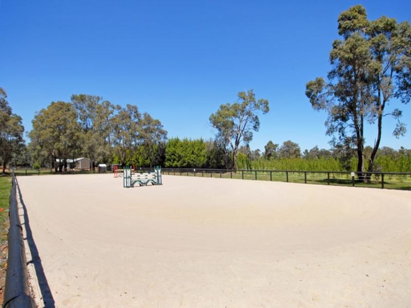 989 Brookton Highway, Roleystone WA 6111