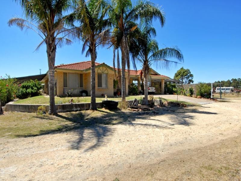 122 Victoria Road, Wattle Grove WA 6107