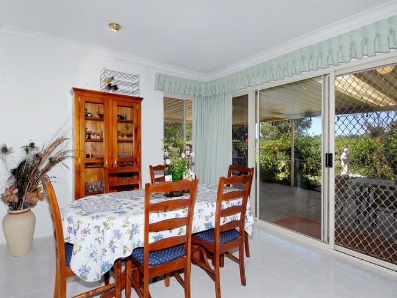 122 Victoria Road, Wattle Grove WA 6107