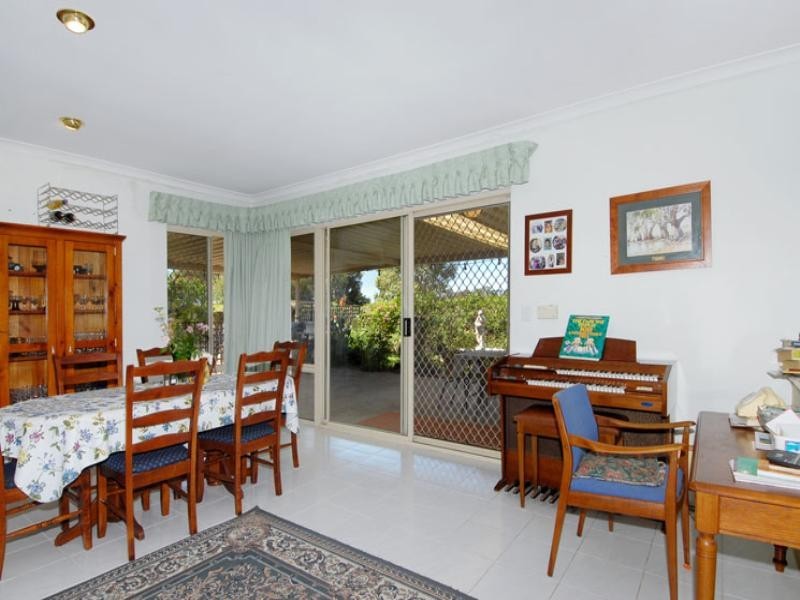 122 Victoria Road, Wattle Grove WA 6107