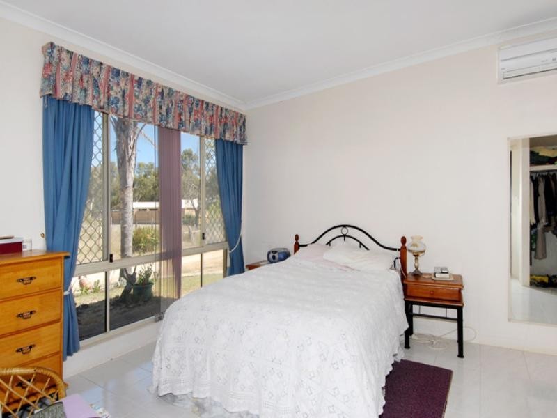 122 Victoria Road, Wattle Grove WA 6107