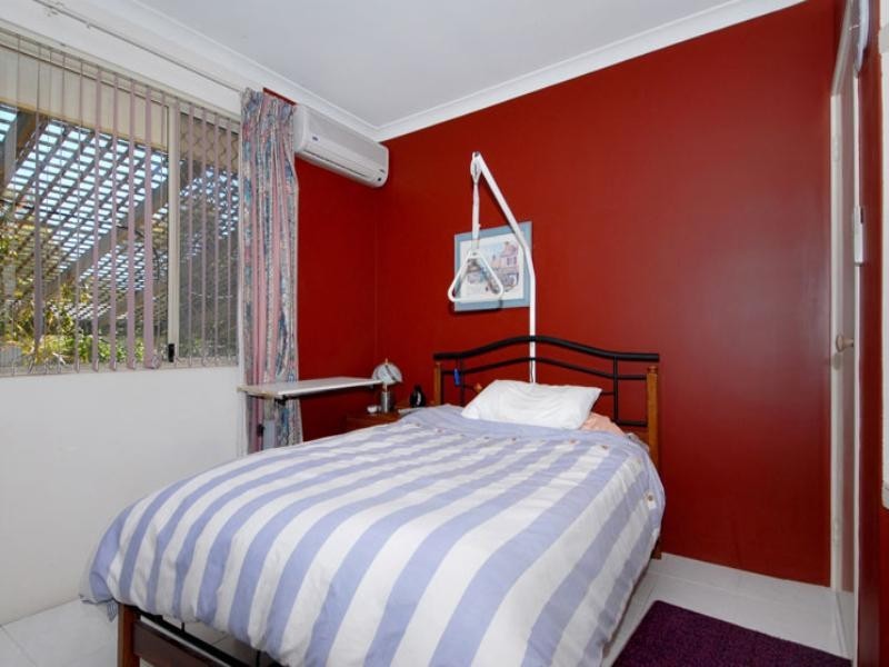 122 Victoria Road, Wattle Grove WA 6107