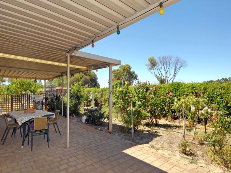 122 Victoria Road, Wattle Grove WA 6107