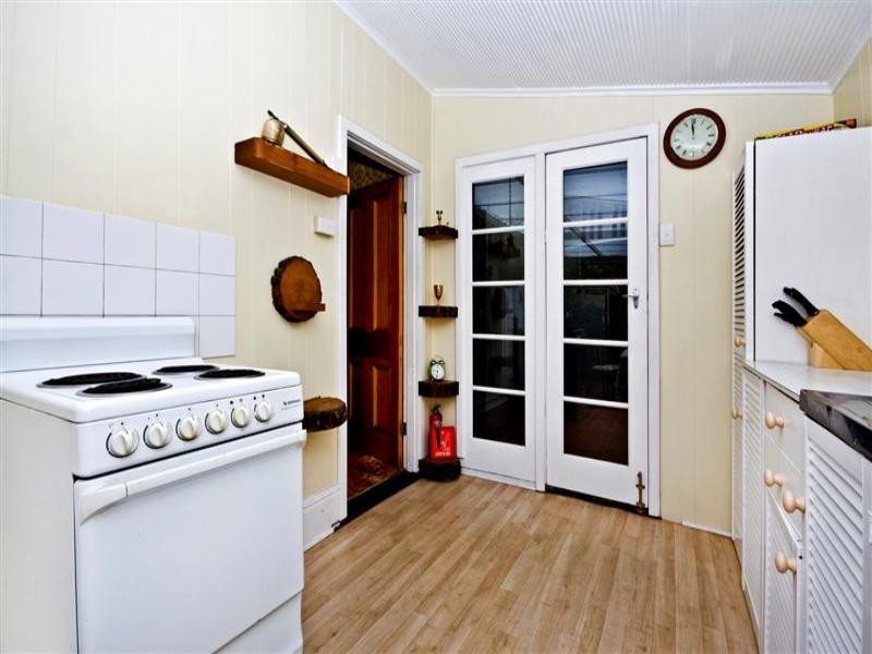 23 Lyndhurst Road, Kalamunda WA 6076