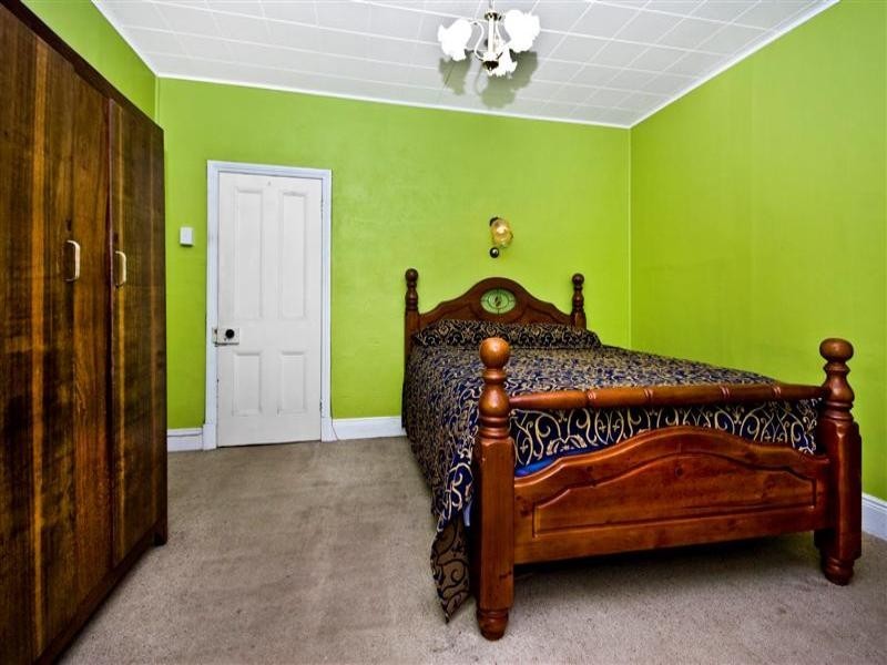 23 Lyndhurst Road, Kalamunda WA 6076