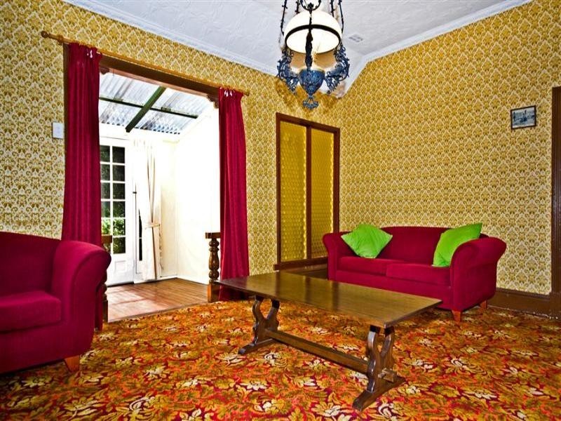 23 Lyndhurst Road, Kalamunda WA 6076