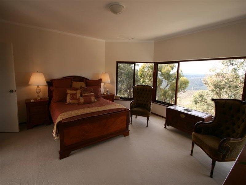 34 Graham Road, Gooseberry Hill WA 6076