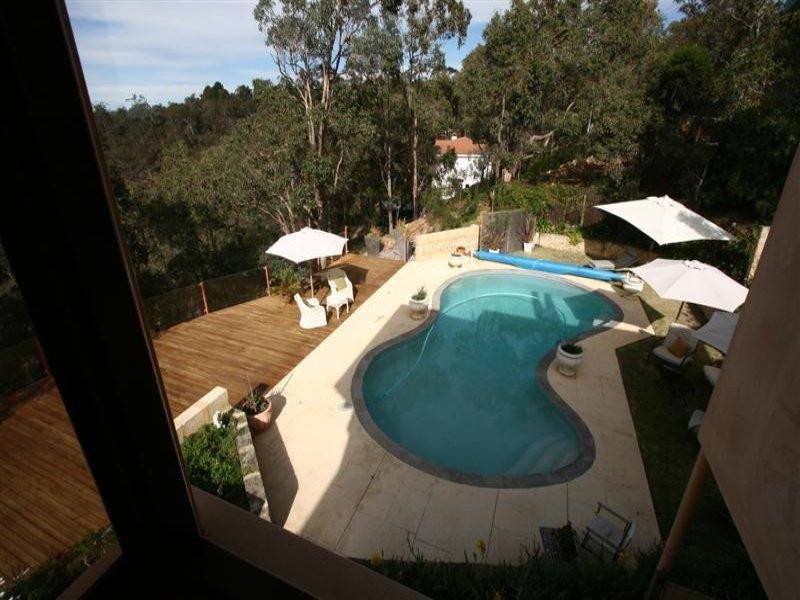 34 Graham Road, Gooseberry Hill WA 6076