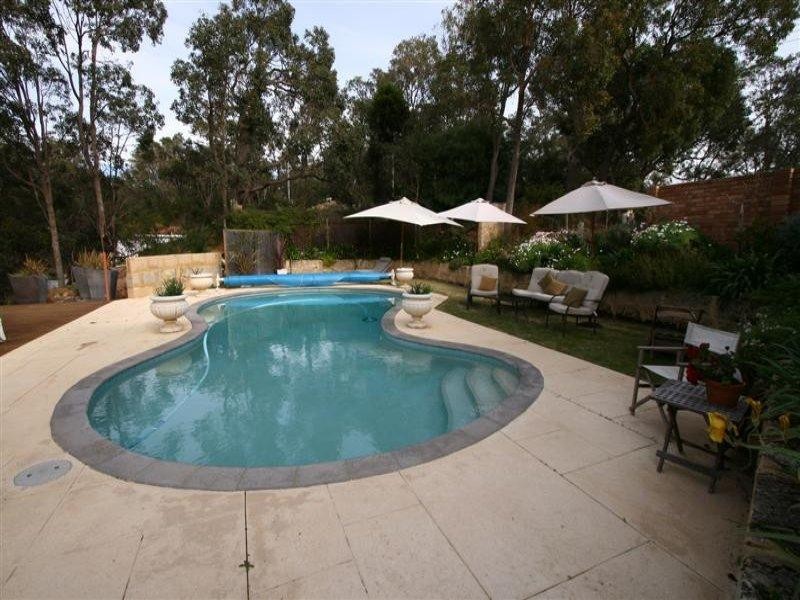 34 Graham Road, Gooseberry Hill WA 6076