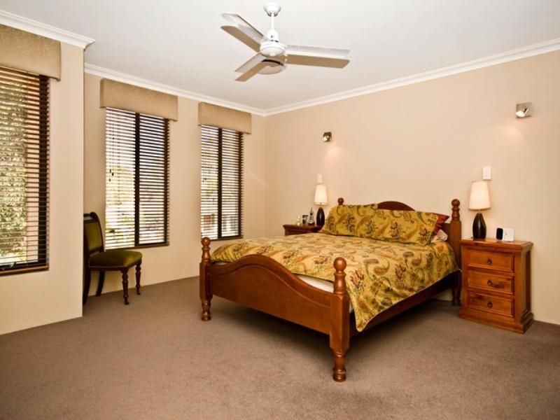 B/8 urch Road, Kalamunda WA 6076