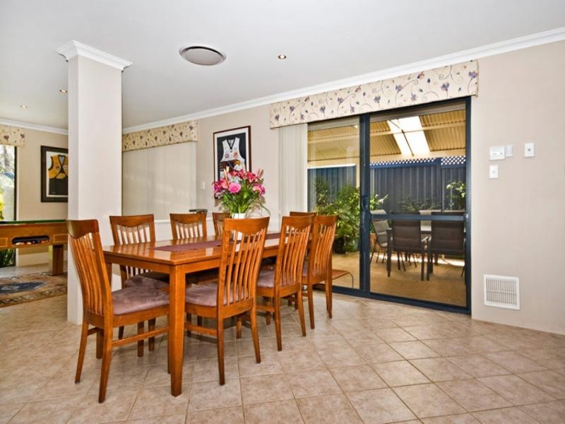 B/8 urch Road, Kalamunda WA 6076