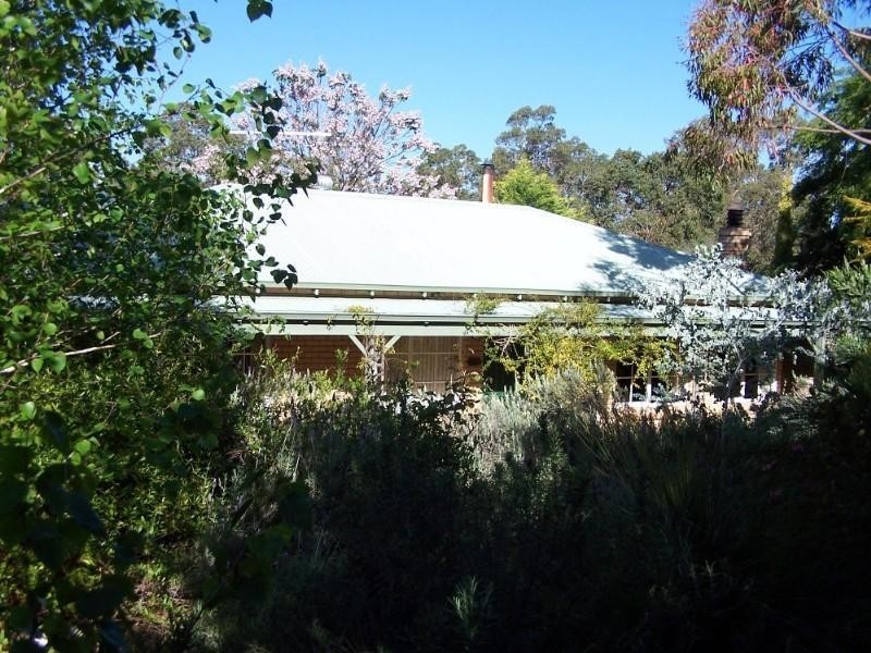 47 Mundaring Weir Road, Kalamunda WA 6076