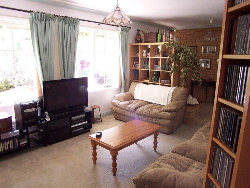 47 Mundaring Weir Road, Kalamunda WA 6076