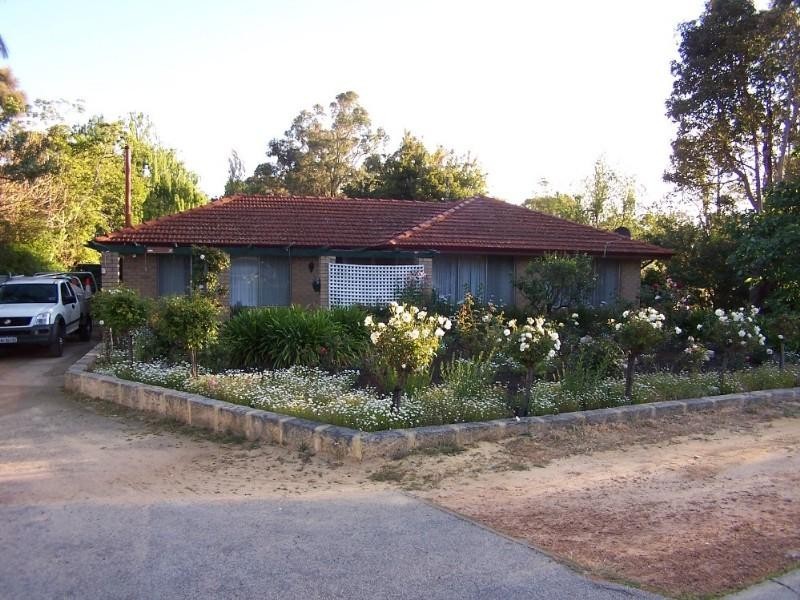 21 Traylen Road, Kalamunda WA 6076