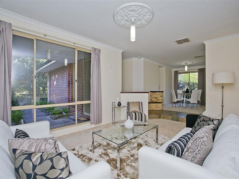 7 Burns Road, Kalamunda WA 6076