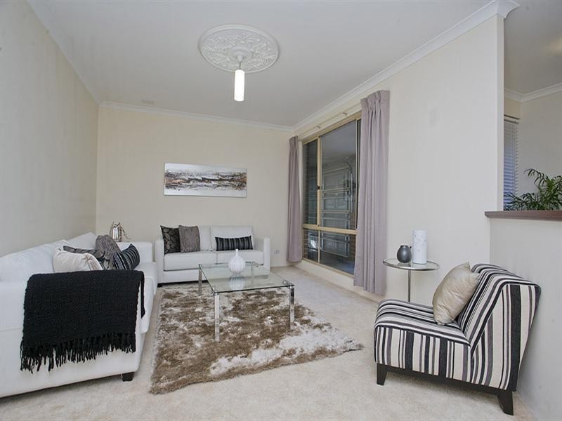 7 Burns Road, Kalamunda WA 6076