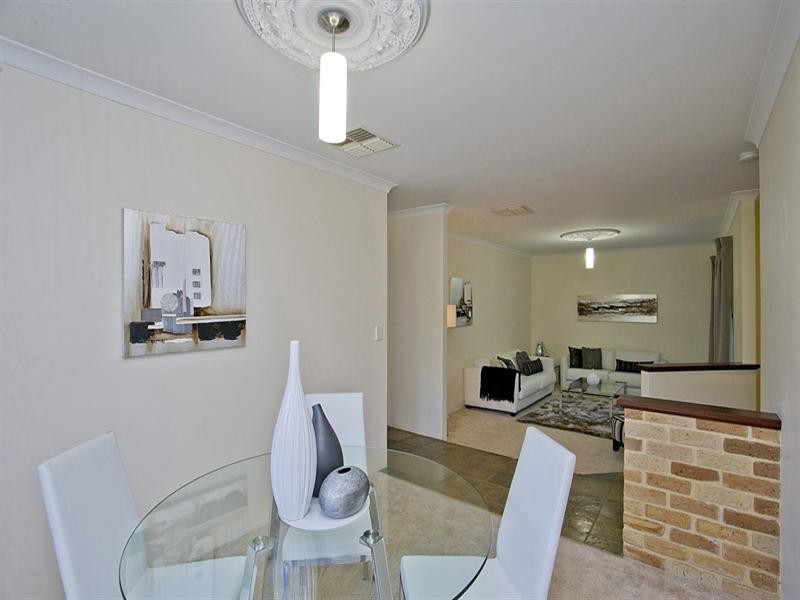 7 Burns Road, Kalamunda WA 6076