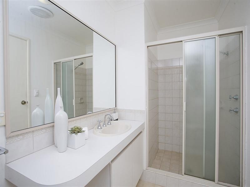 7 Burns Road, Kalamunda WA 6076