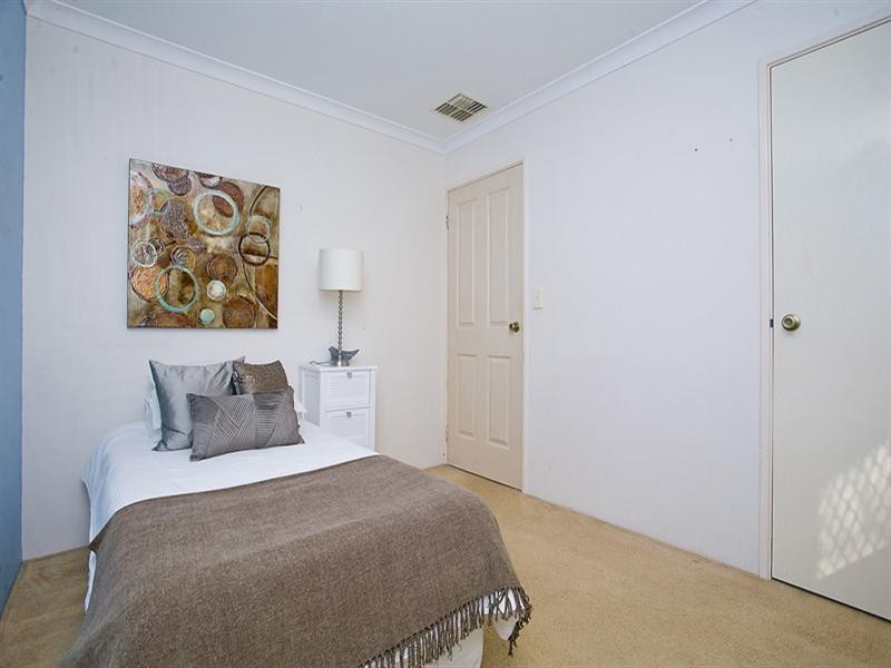 7 Burns Road, Kalamunda WA 6076