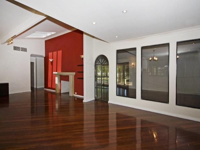 36 Victoria Road, Wattle Grove WA 6107