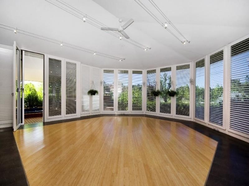 36 Victoria Road, Wattle Grove WA 6107