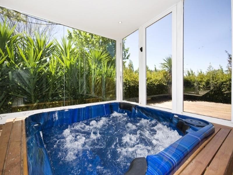 36 Victoria Road, Wattle Grove WA 6107