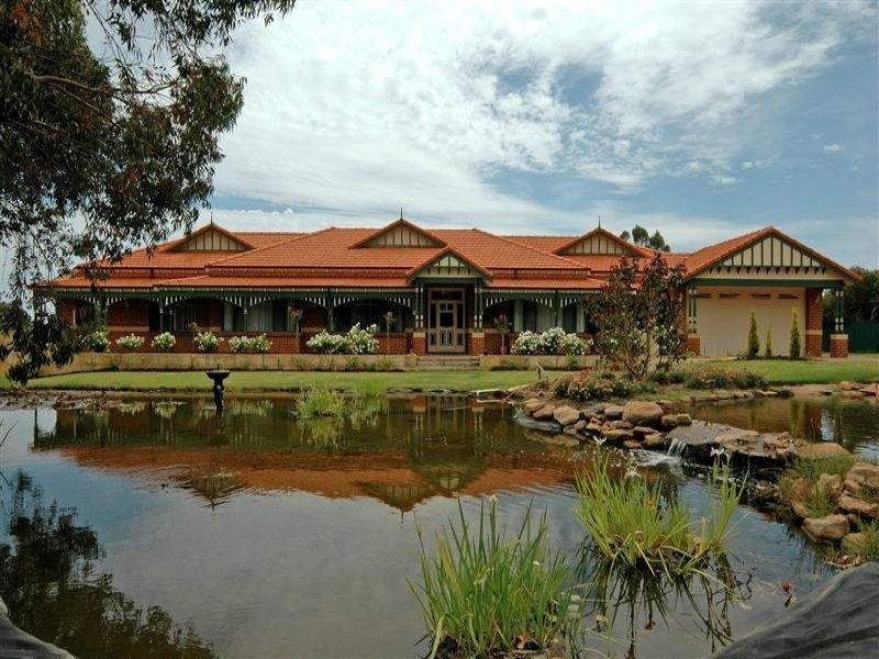 15 Staniland Street, Orange Grove WA 6109