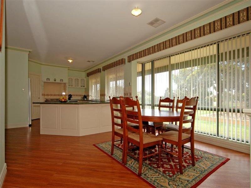 15 Staniland Street, Orange Grove WA 6109