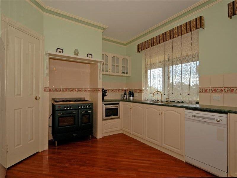 15 Staniland Street, Orange Grove WA 6109