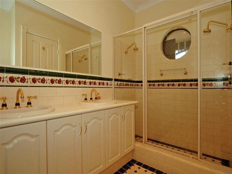 15 Staniland Street, Orange Grove WA 6109