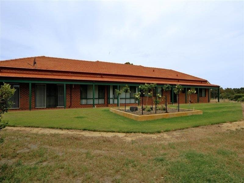 15 Staniland Street, Orange Grove WA 6109