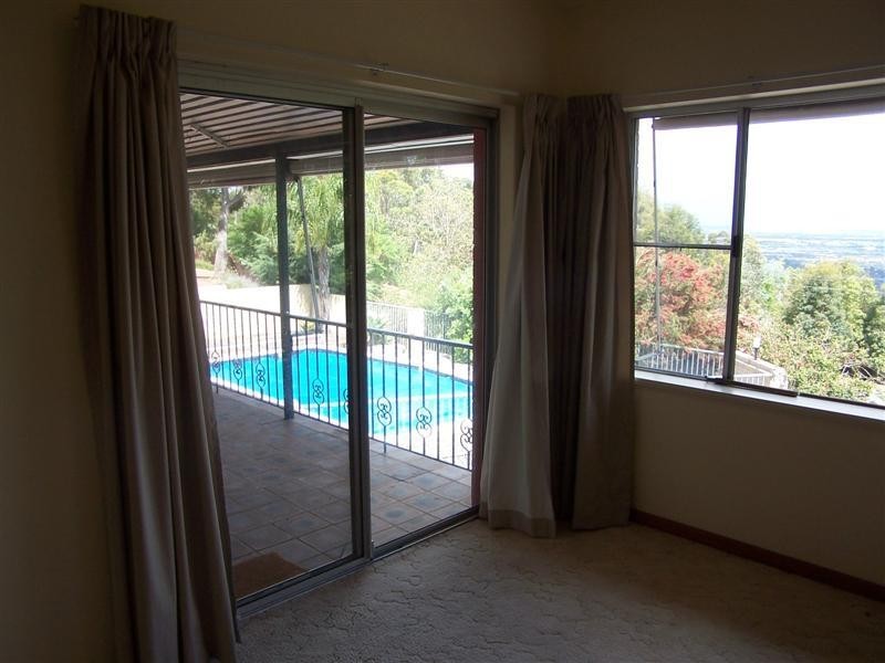 78 Basildon Road, Lesmurdie WA 6076