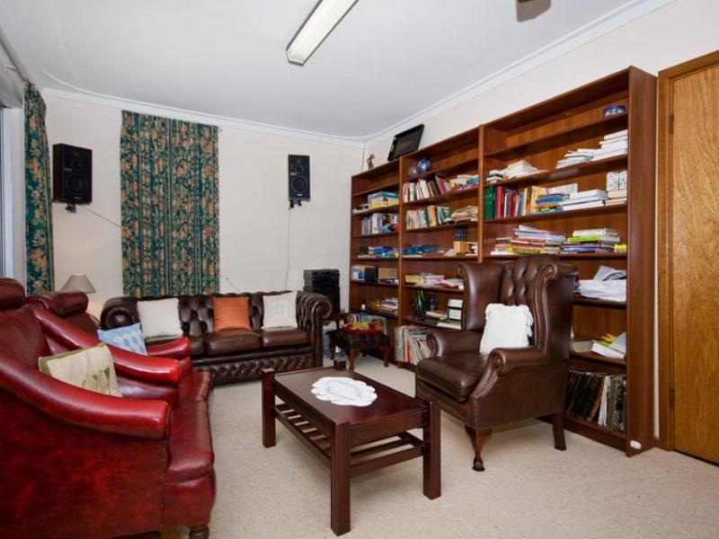 12 Schmitt Road, Kalamunda WA 6076