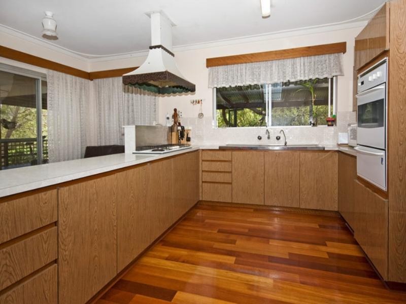 12 Schmitt Road, Kalamunda WA 6076