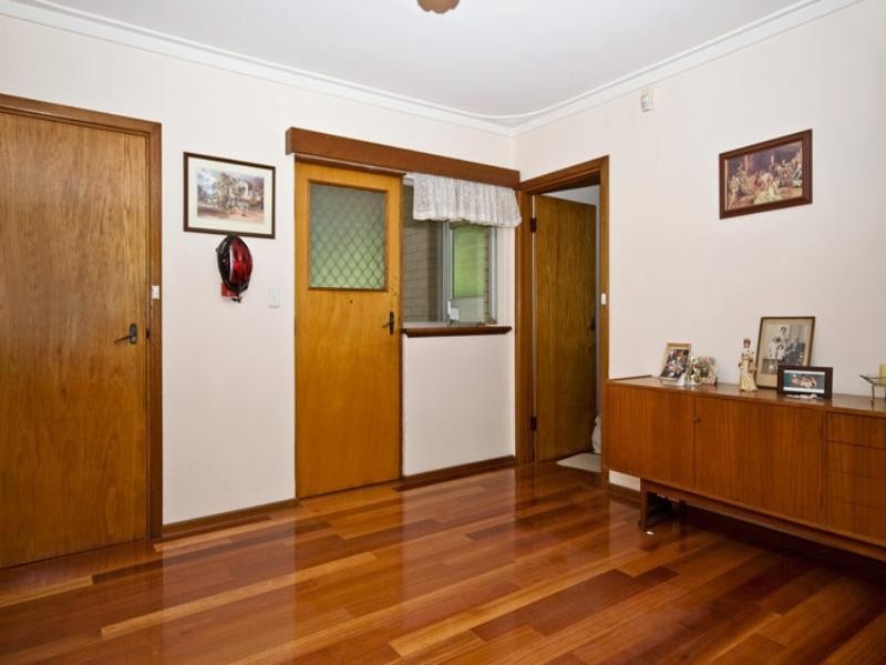 12 Schmitt Road, Kalamunda WA 6076