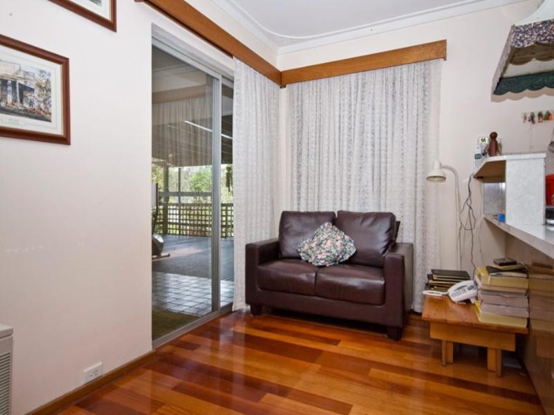 12 Schmitt Road, Kalamunda WA 6076