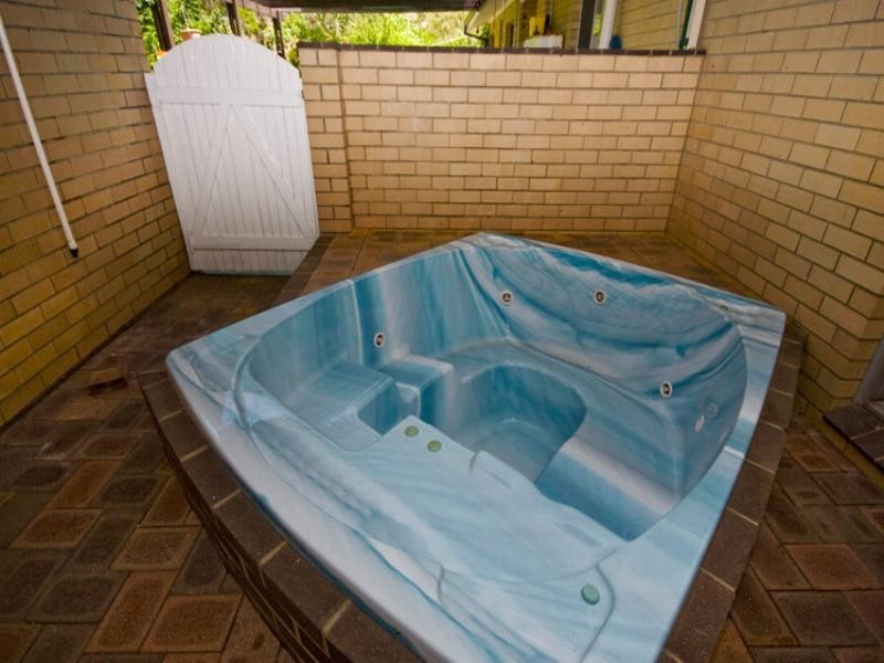 12 Schmitt Road, Kalamunda WA 6076