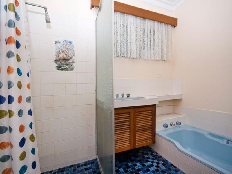 12 Schmitt Road, Kalamunda WA 6076