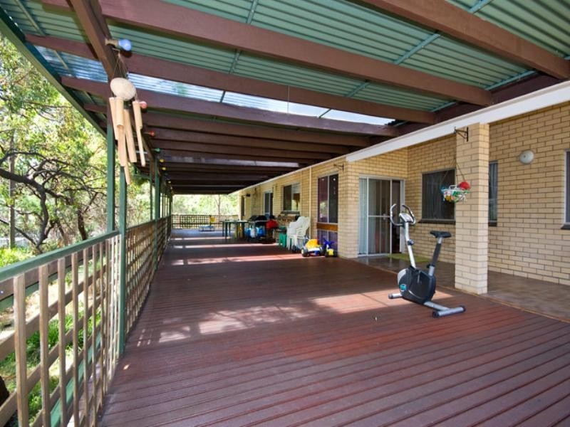 12 Schmitt Road, Kalamunda WA 6076