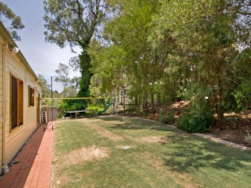 Gooseberry Hill WA 6076